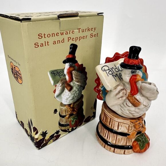 CRACKER BARREL Vintage Turkey Stump Stoneware Salt & Pepper Shaker Thanksgiving - Picture 1 of 16